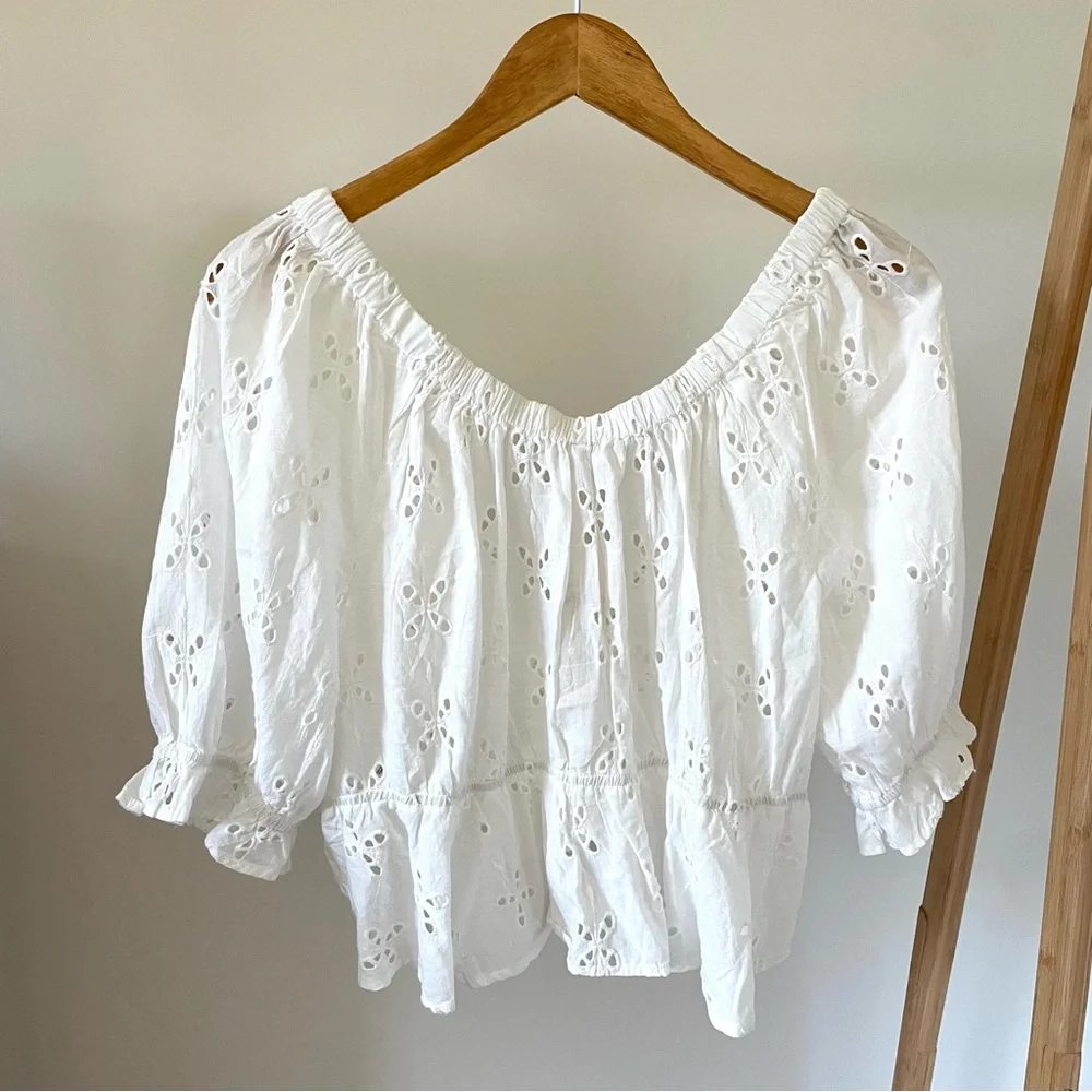 NWT Free People Eyelet Ruffle V-neck Blouse in Optic White - XL - Picture 4 of 5